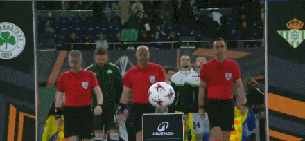 半场：帕纳辛奈科斯0-0贝蒂斯，阿维拉头球造险