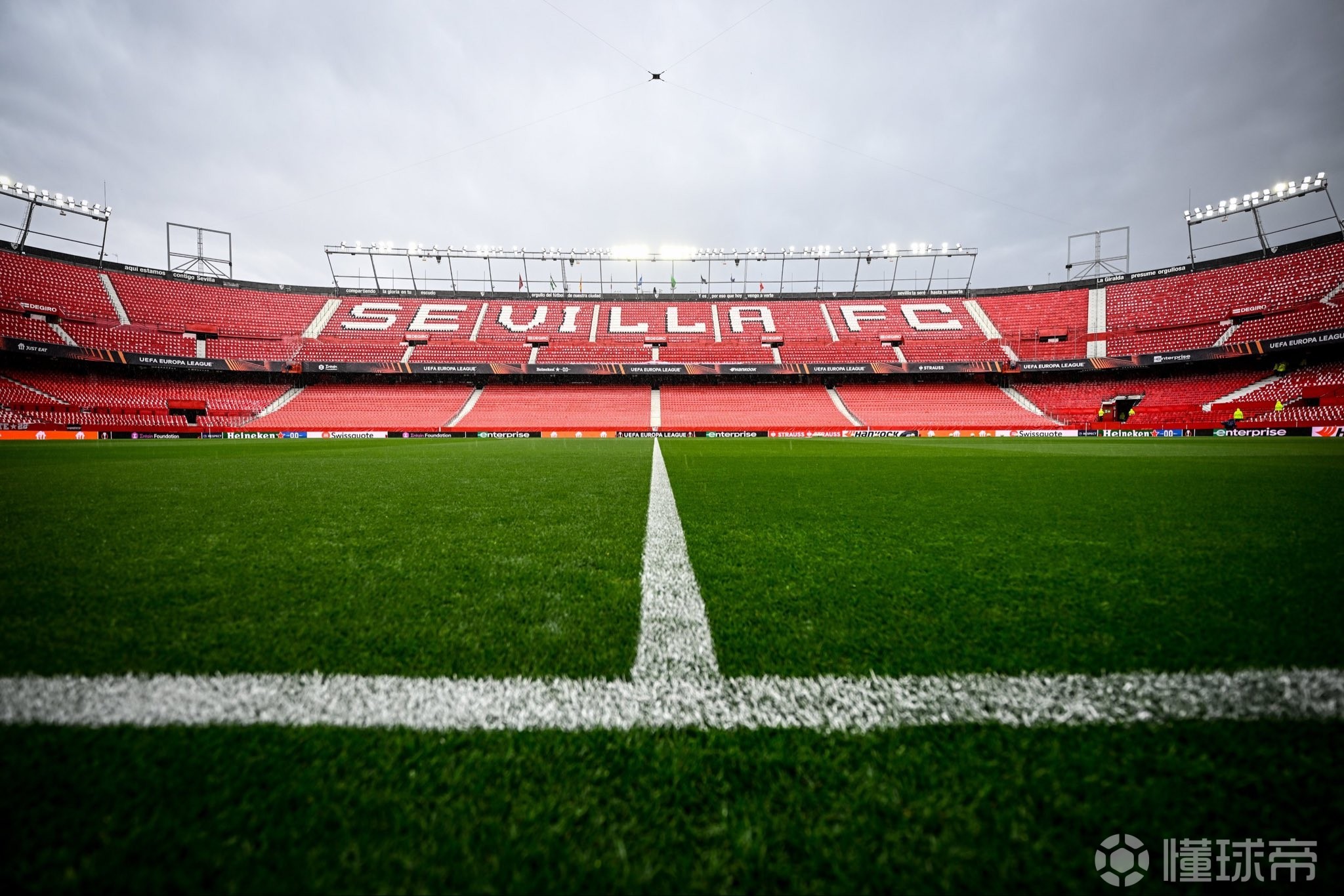 西媒：塞维利亚安保主管因偷东西被捕，随后被俱乐部解雇