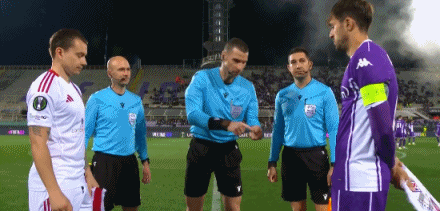 半场：佛罗伦萨0-0琴斯托霍瓦，科穆佐中框